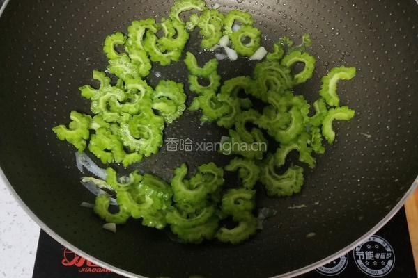 苦瓜炒蛋的做法图解8