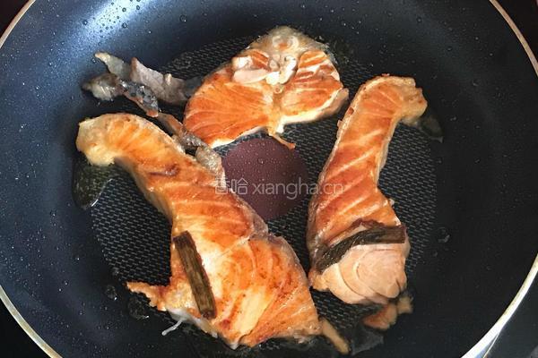香煎三文鱼的做法图解6