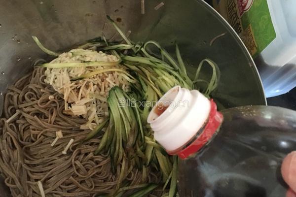 下班回家也可以轻松搞定的晚餐-凉拌荞麦面的做法图解5
