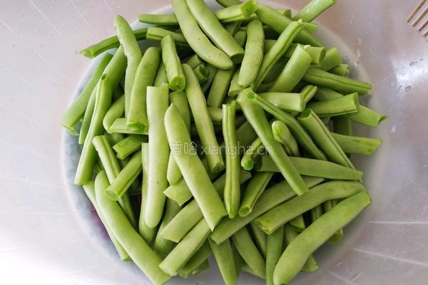 蒜香干煸四季豆的做法图解5