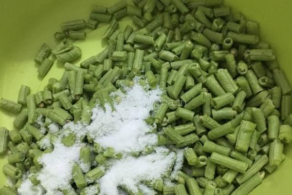 酸豆角的做法图解2