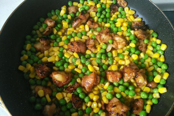 豌豆玉米鸡脆骨的做法图解4