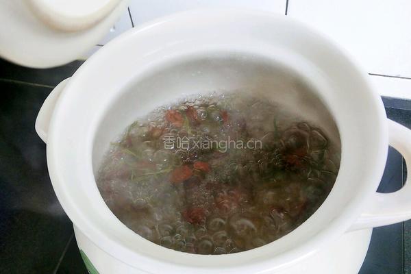 山楂绿茶饮的做法图解3