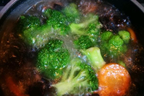麻酱伴杂菜的做法图解1