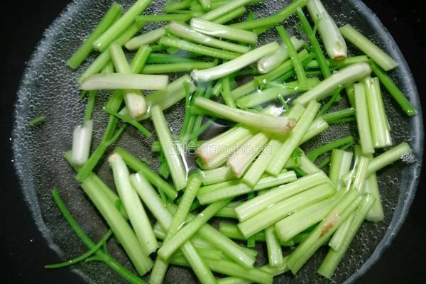 茄子芹菜的做法图解5