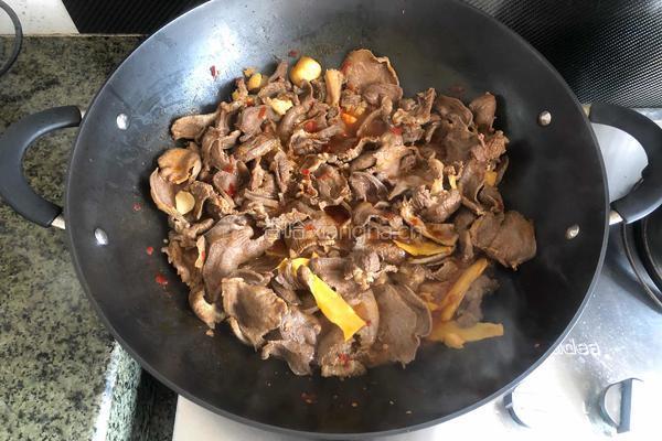 沙锅焗牛舌的做法图解15
