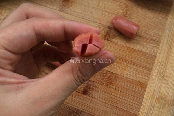 西蓝花炒脆肠的做法图解3