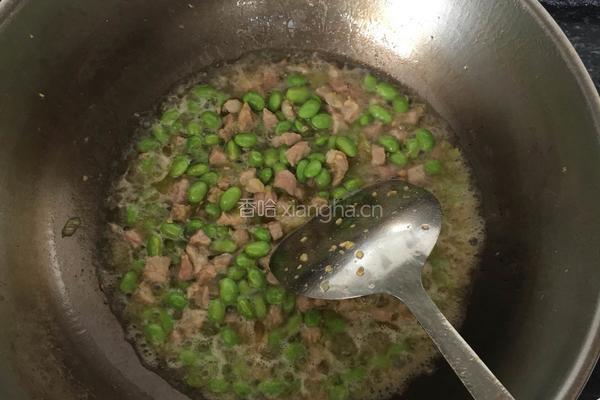 肉丁炒毛豆的做法图解6