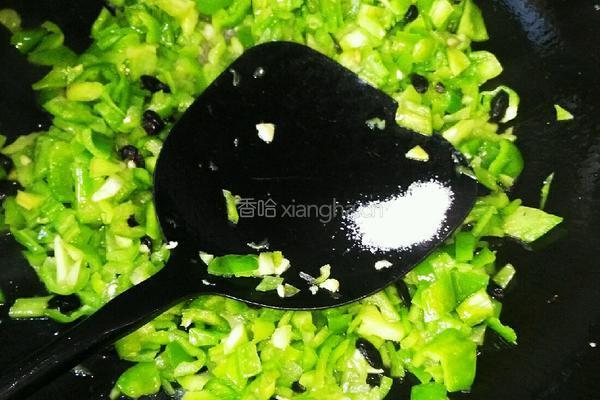 辣椒炒鸡蛋的做法图解7