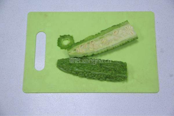 不用怀疑，夏季最强刮油消脂苦瓜水的做法图解2