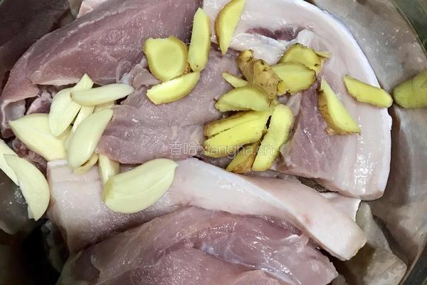 电饭锅蜜汁叉烧的做法图解1