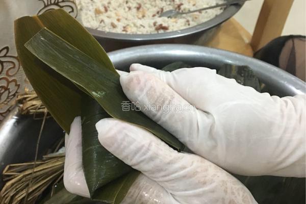 咸蛋五香猪肉粽的做法图解19