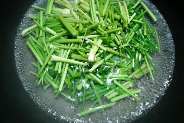 芹菜香干的做法图解3