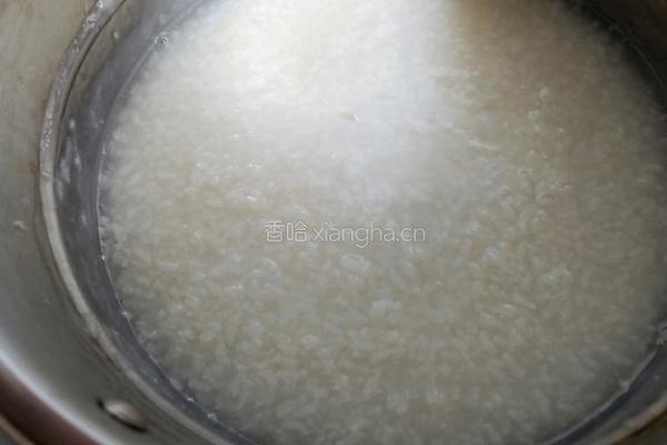 香菇鸡肉粥的做法图解3