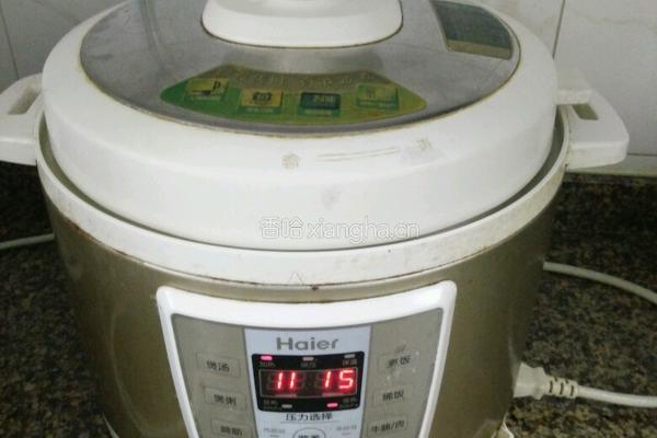 传统四角粽的做法图解7