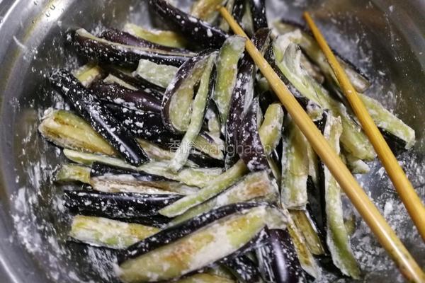 西红柿炒茄子的做法图解6