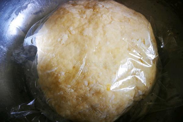 辣白菜饺子的做法图解3