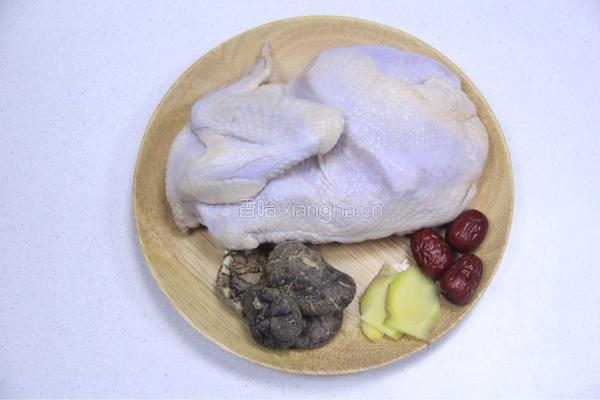 家常菜营养美味冬菇蒸鸡的做法图解1