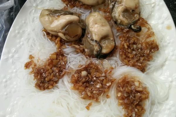 蒜蓉粉丝牡蛎的做法图解4