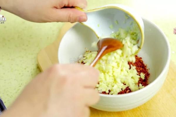 炎热的夏天，尝尝超爽口的小葱泡菜吧的做法图解6