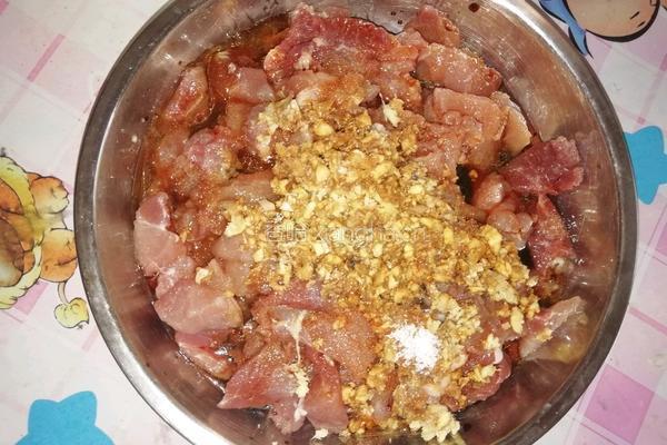 私房新鲜皮蛋瘦肉粥的做法图解4