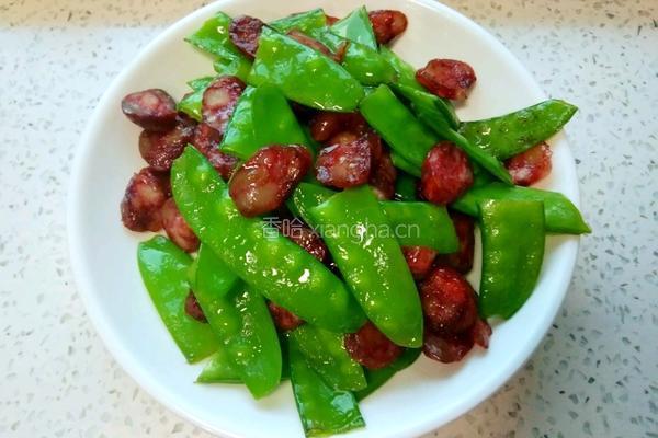 荷兰豆炒腊肠的做法图解6