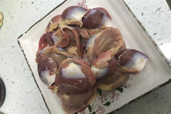 家常炒鸡胗的做法图解1