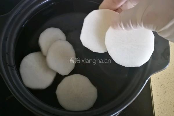 辣白菜饺子锅的做法图解2