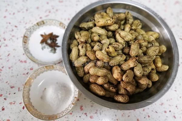 盐水花生的做法图解1