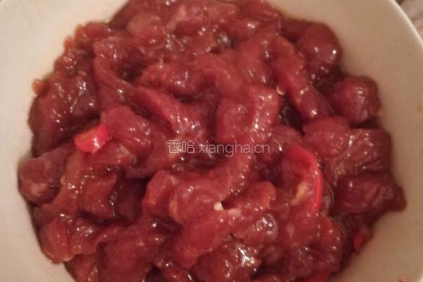 牛肉茶树菇的做法图解3