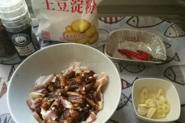 莲花白炒肉的做法图解2