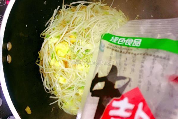 豆芽炒鸡蛋的做法图解5