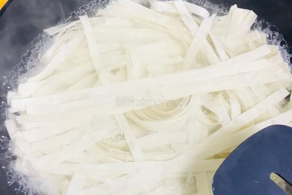 馋嘴牛肉拌面的做法图解1
