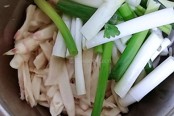 怪味吮指小龙虾的做法图解3