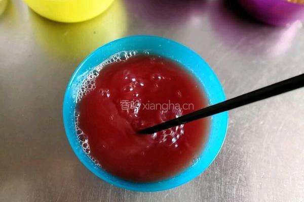 纯天然西瓜汁果冻儿的做法图解5