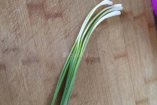 葱油烙饼的做法图解1
