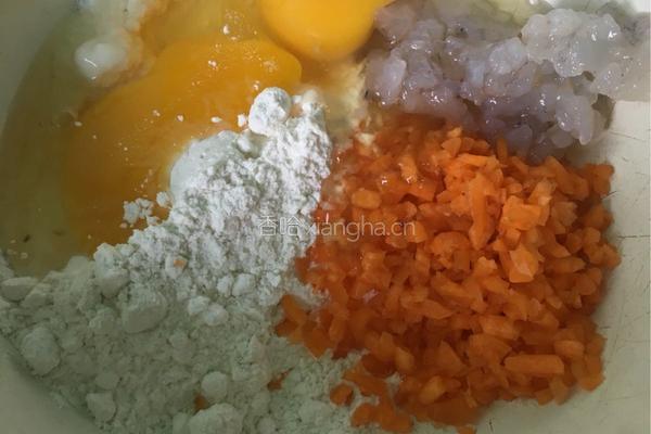 胡萝卜虾仁饼的做法图解2