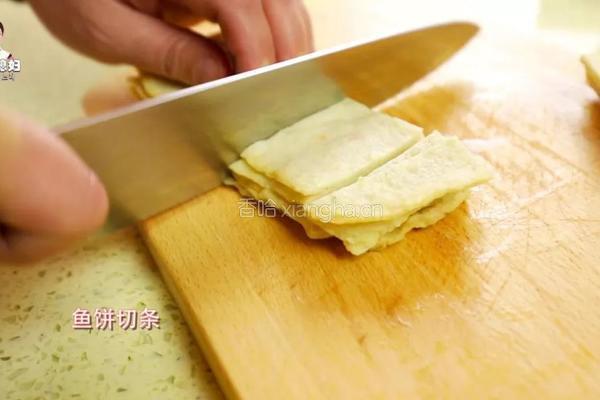 韩式炒鱼饼的做法原来可以这么多而且还很简单哦！的做法图解1