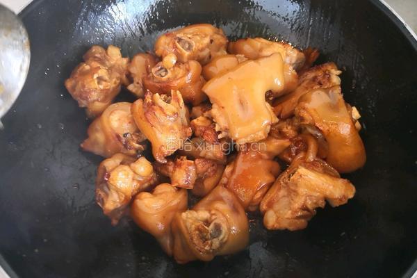 黄豆烧猪蹄的做法图解8