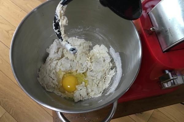 肉松蓝莓面包的做法图解3