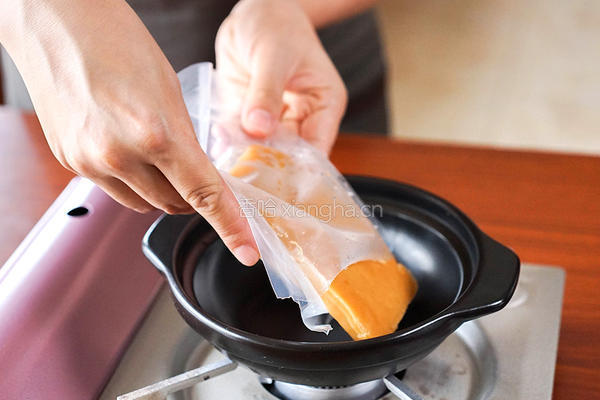 潮式鱼胶料理——鲍汁扣鱼胶！的做法图解3