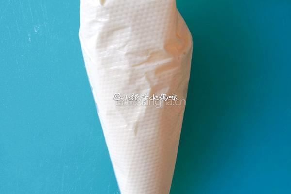 蛋黄溶豆的做法图解4