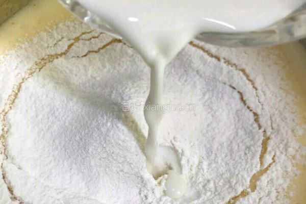 纸杯蛋糕的教学的做法图解8
