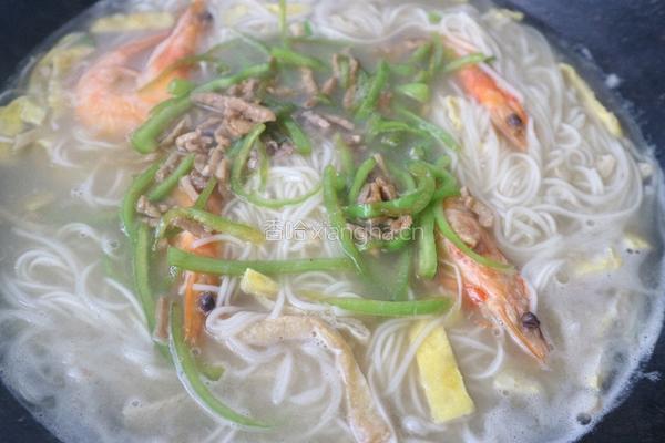 青椒肉丝鲜虾面的做法图解10