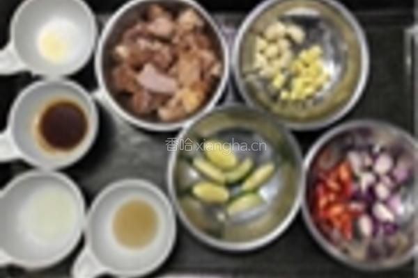 傣味柠檬香酥鸡的做法图解1