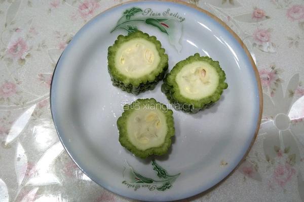 苦瓜酱肉的做法图解2