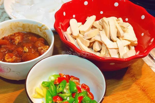 川味凉粉炒豆干的做法图解1