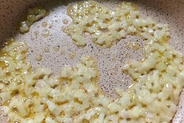 番茄肉酱菠菜面教学的做法图解10