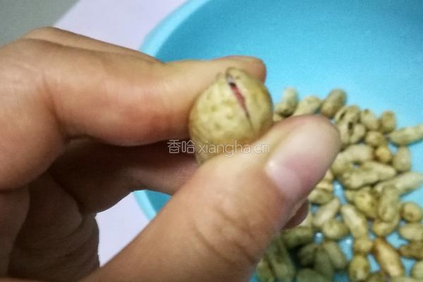 水煮花生的做法图解2
