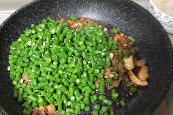 榄菜豆角肉末下饭菜的做法图解4